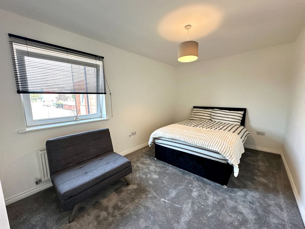 Property photo 3 of 11