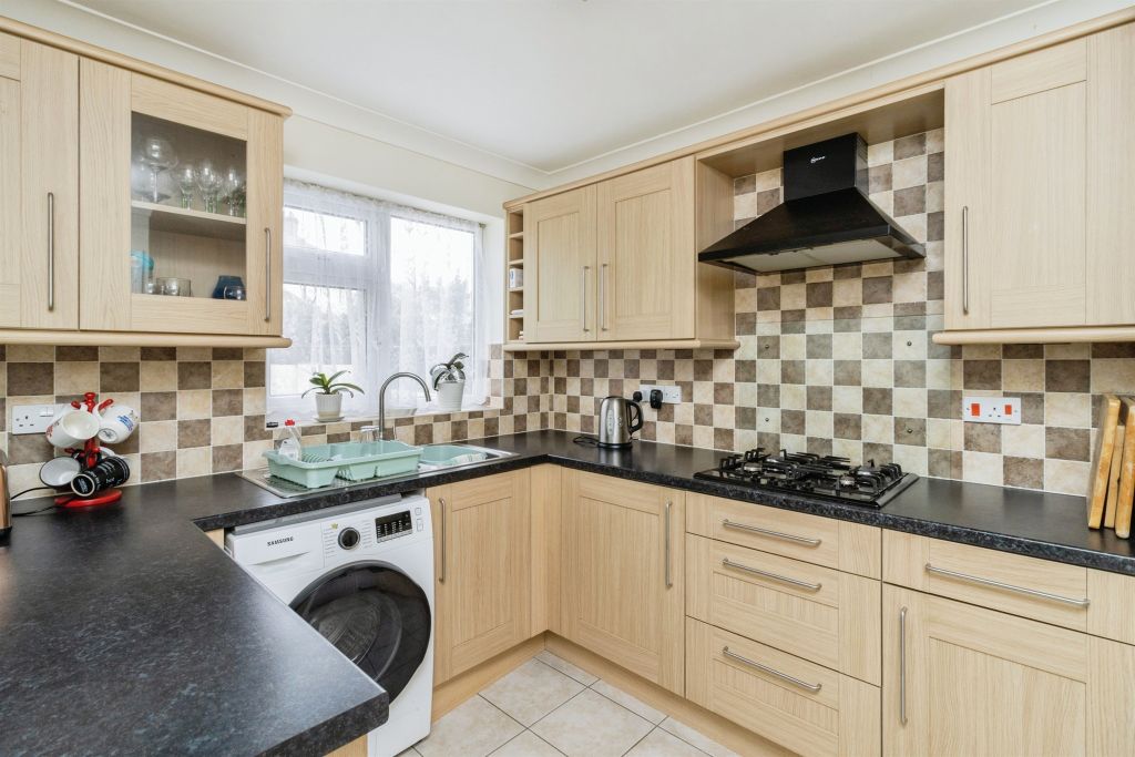 Property photo 3 of 17