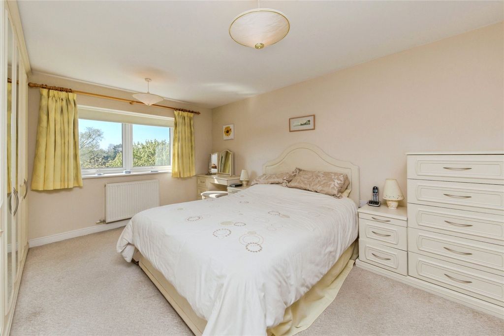 Property photo 3 of 19 Picture No. 01