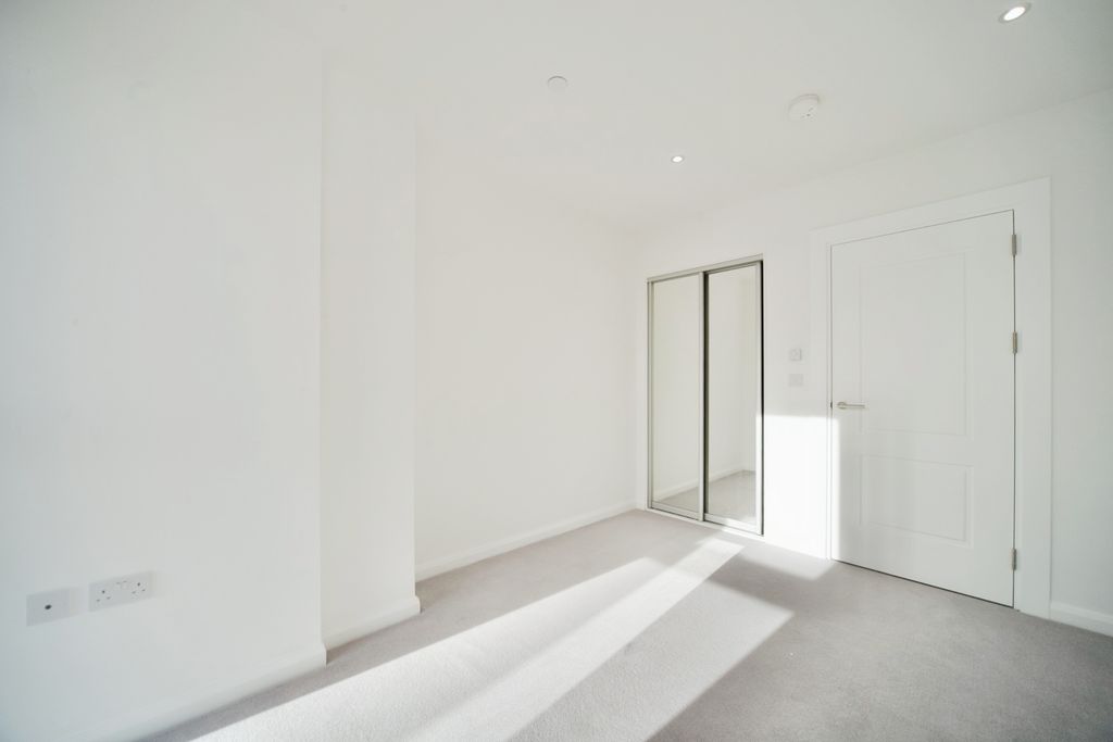 Property photo 3 of 17 Photography