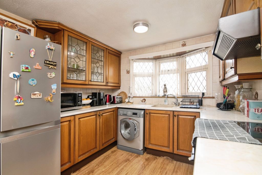 Property photo 2 of 17