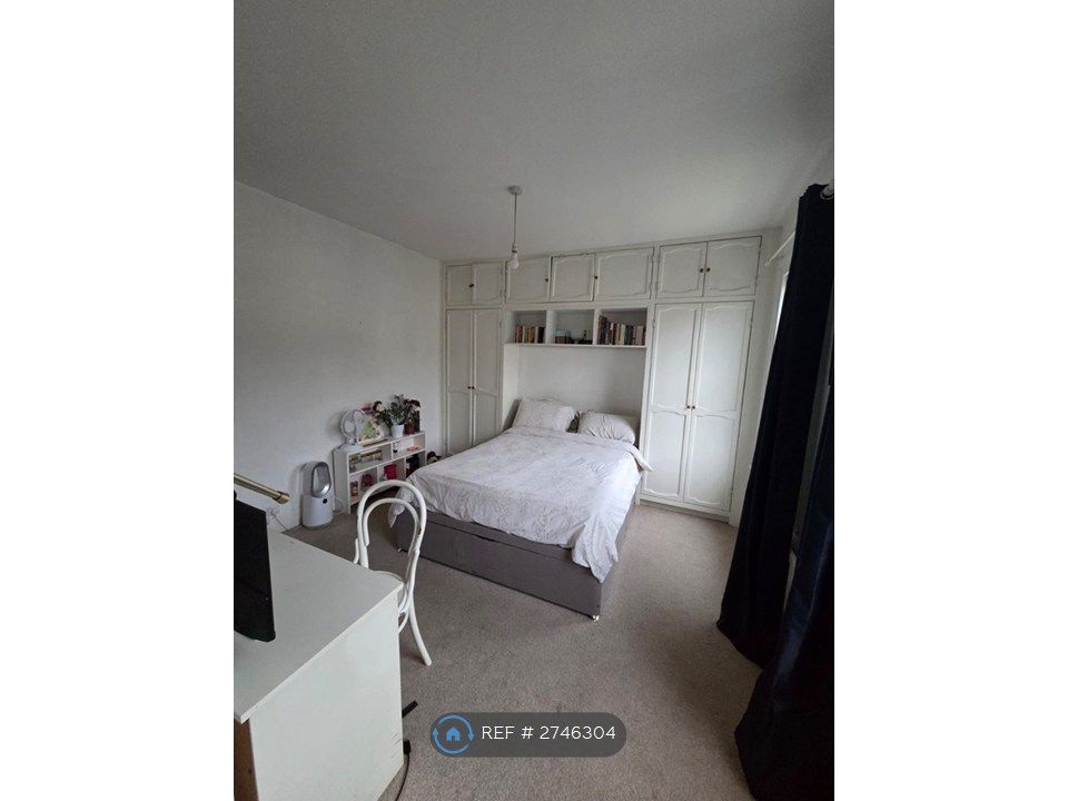 Property photo 1 of 8 Bedroom