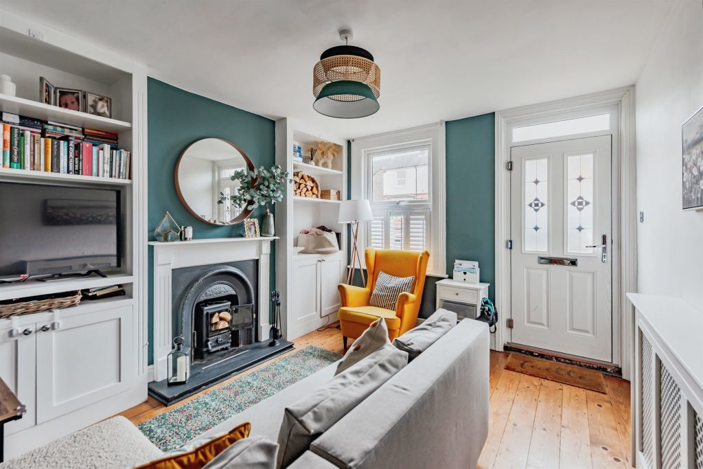 Property photo 2 of 16