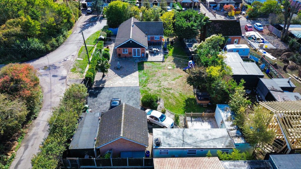 Property photo 3 of 39