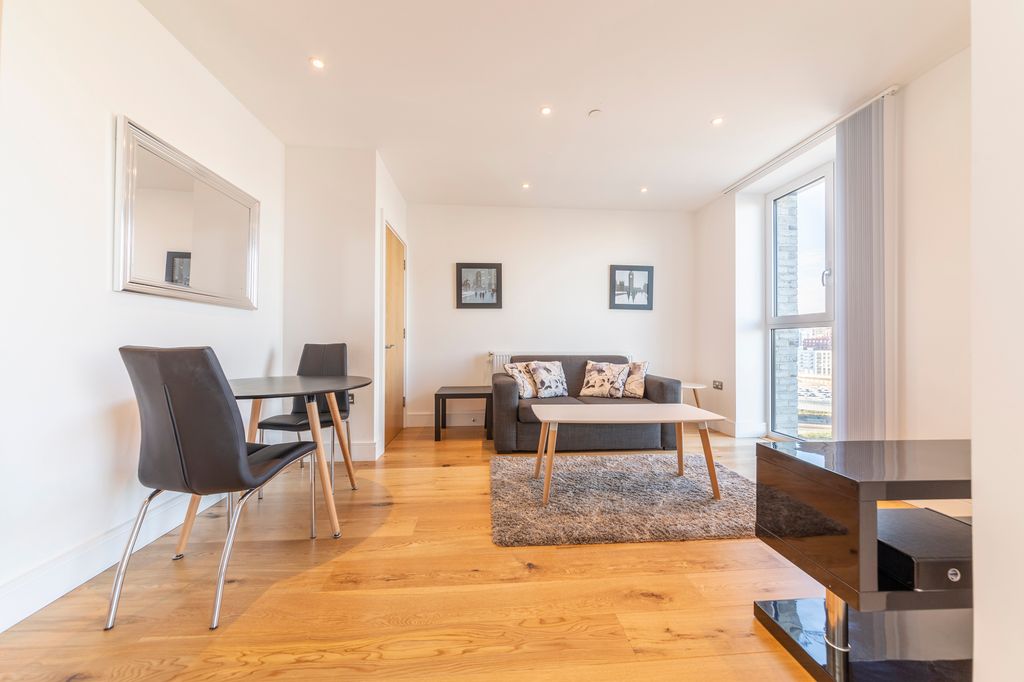 Property photo 1 of 11 Photo 18