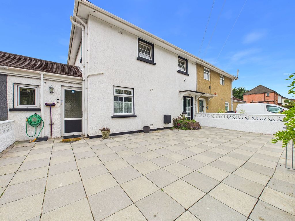 4 bed semi-detached house for saleHammond Avenue, Haverfordwest SA61