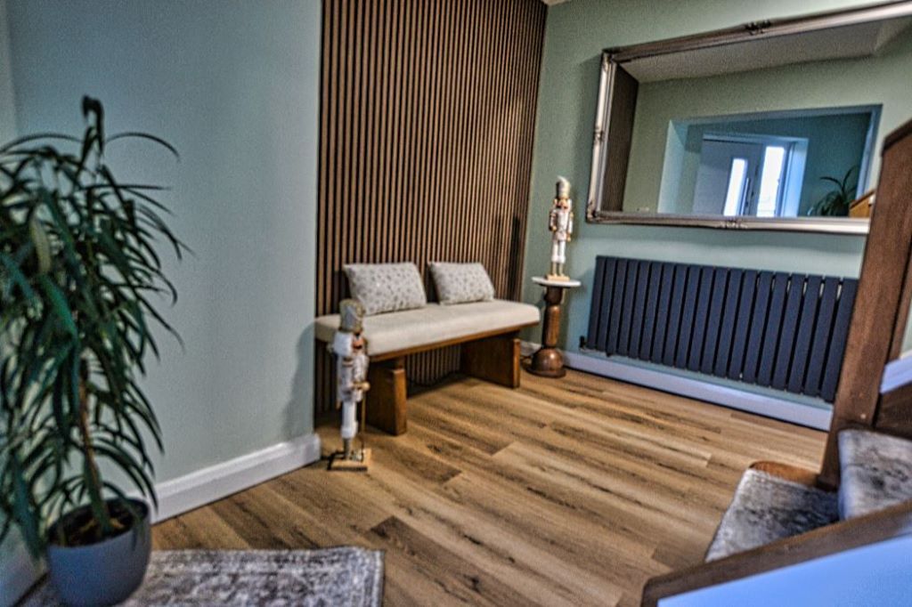 Property photo 3 of 28