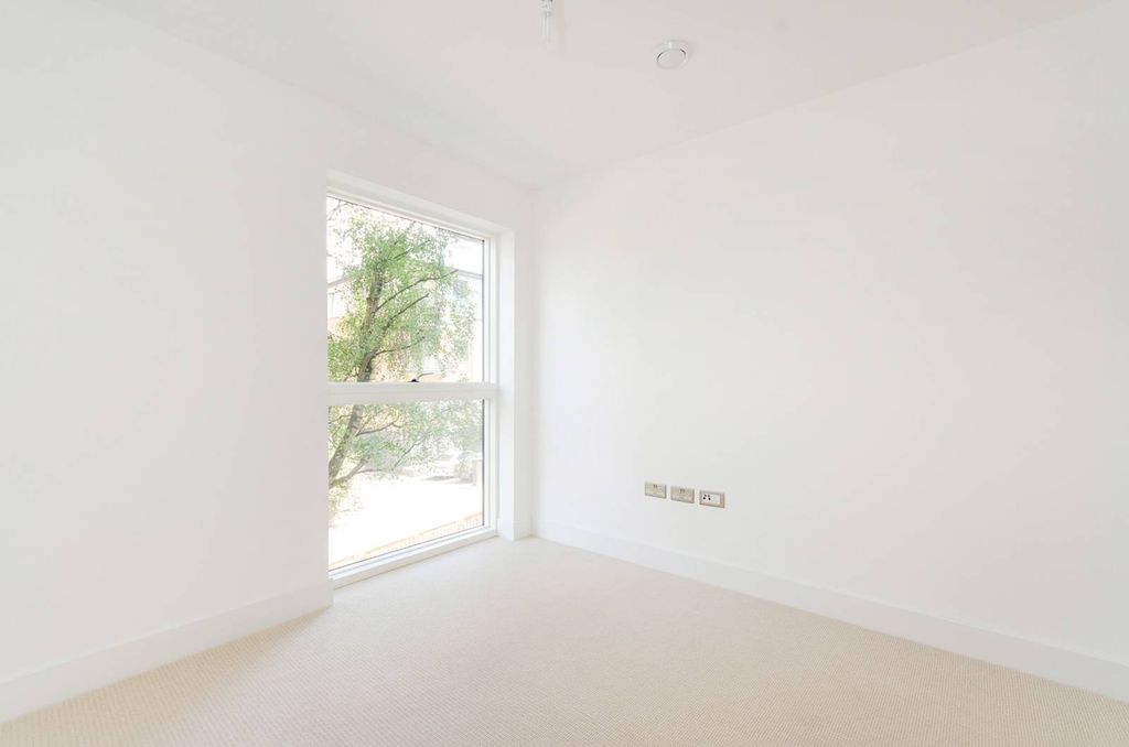 Property photo 3 of 3