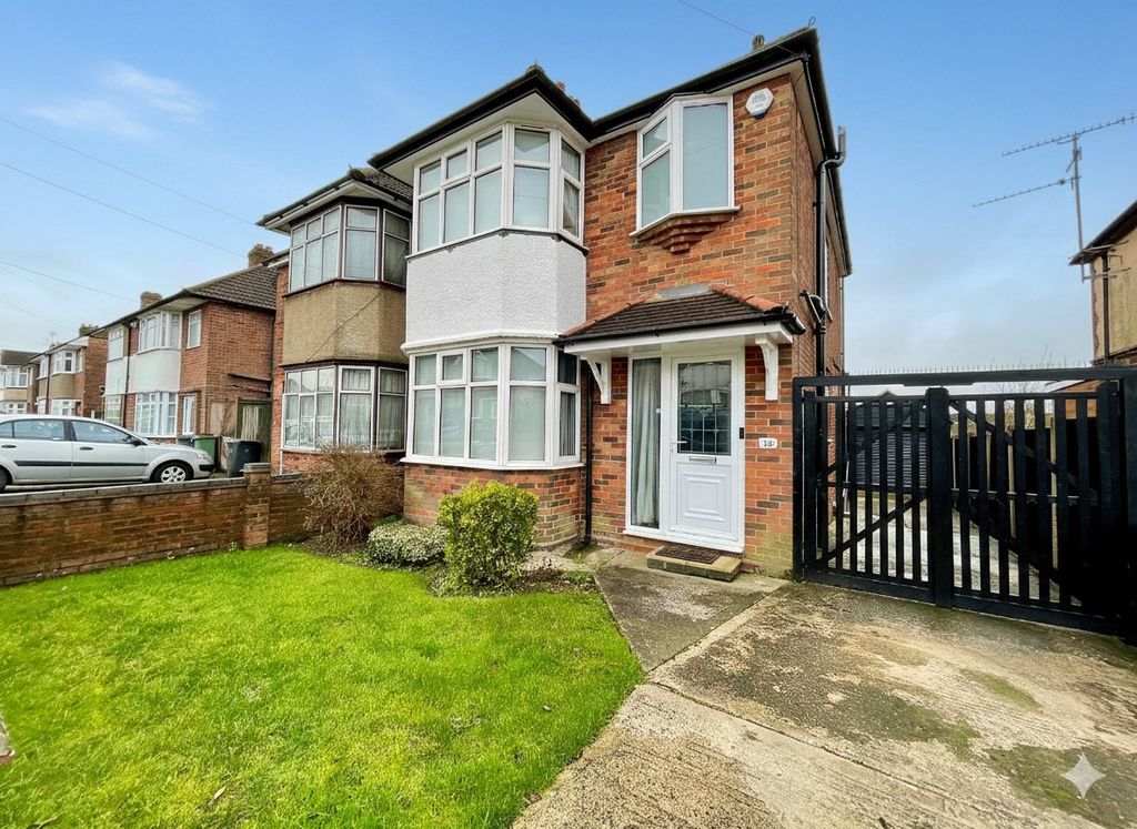 Property photo 1 of 18 4840781