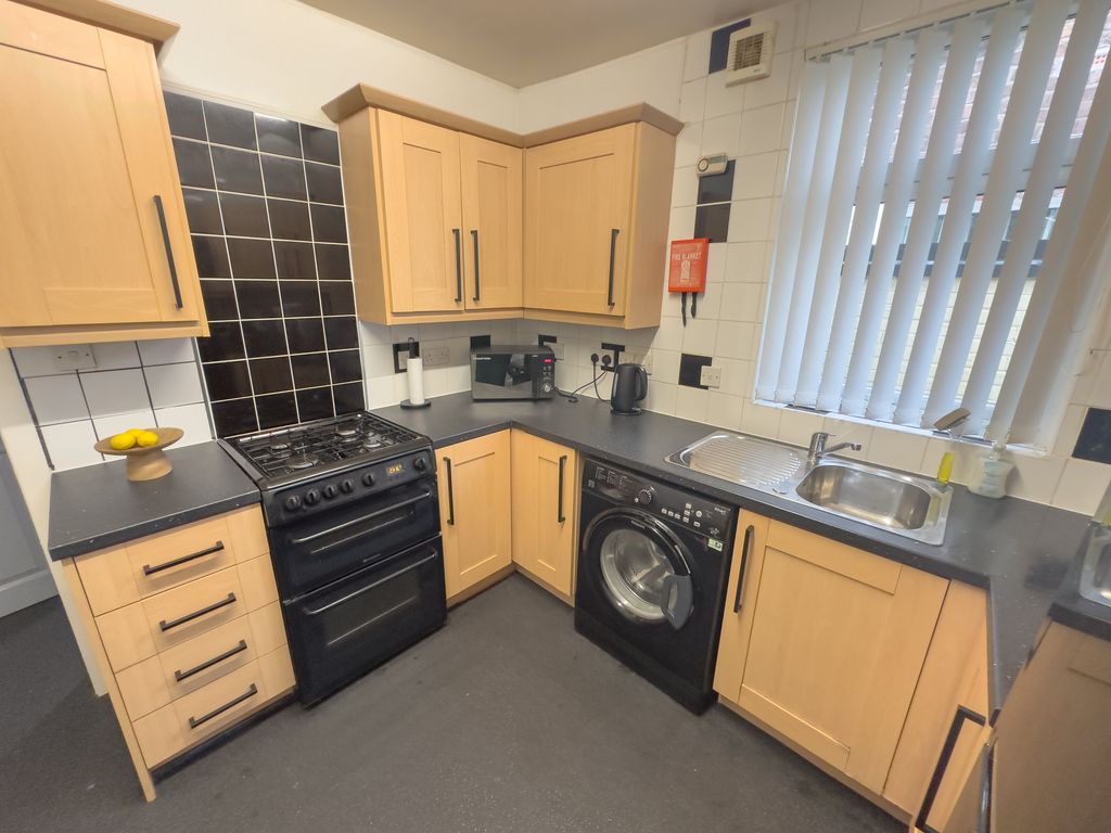 Property photo 2 of 8 8