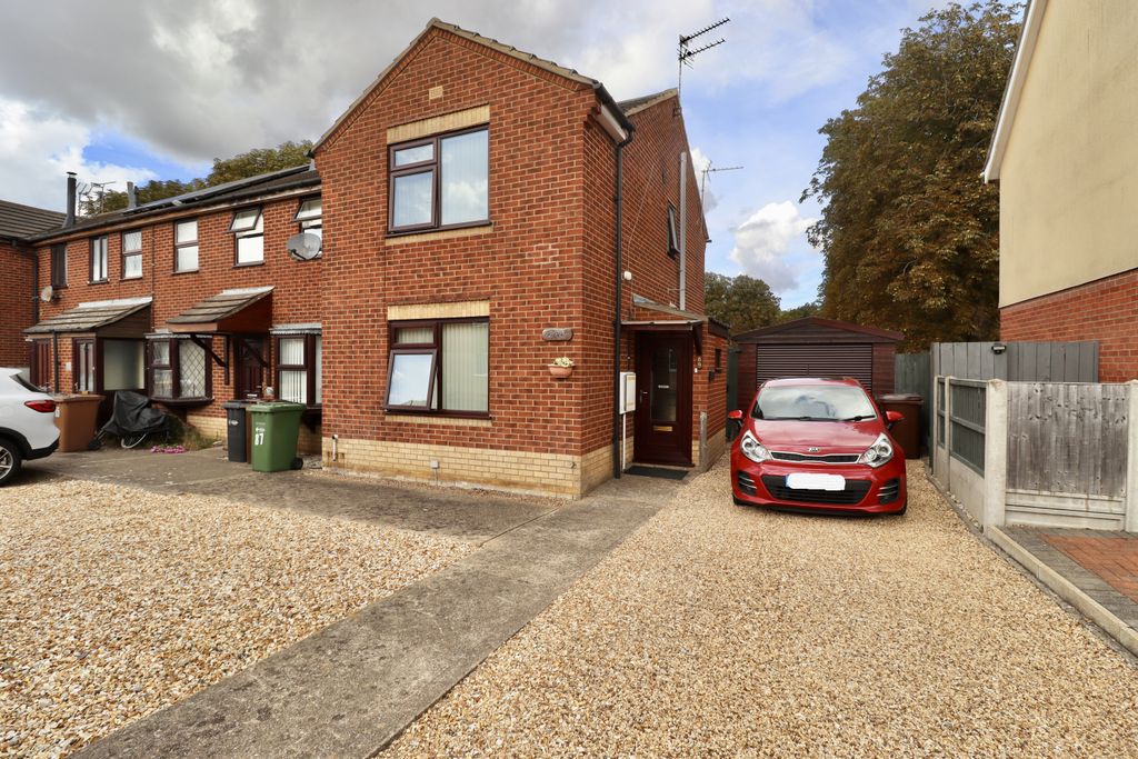 Property photo 1 of 15 Img_34099_1_Original