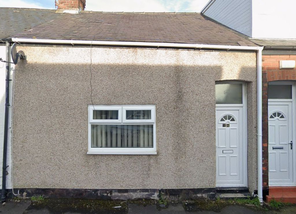 Property photo 1 of 8