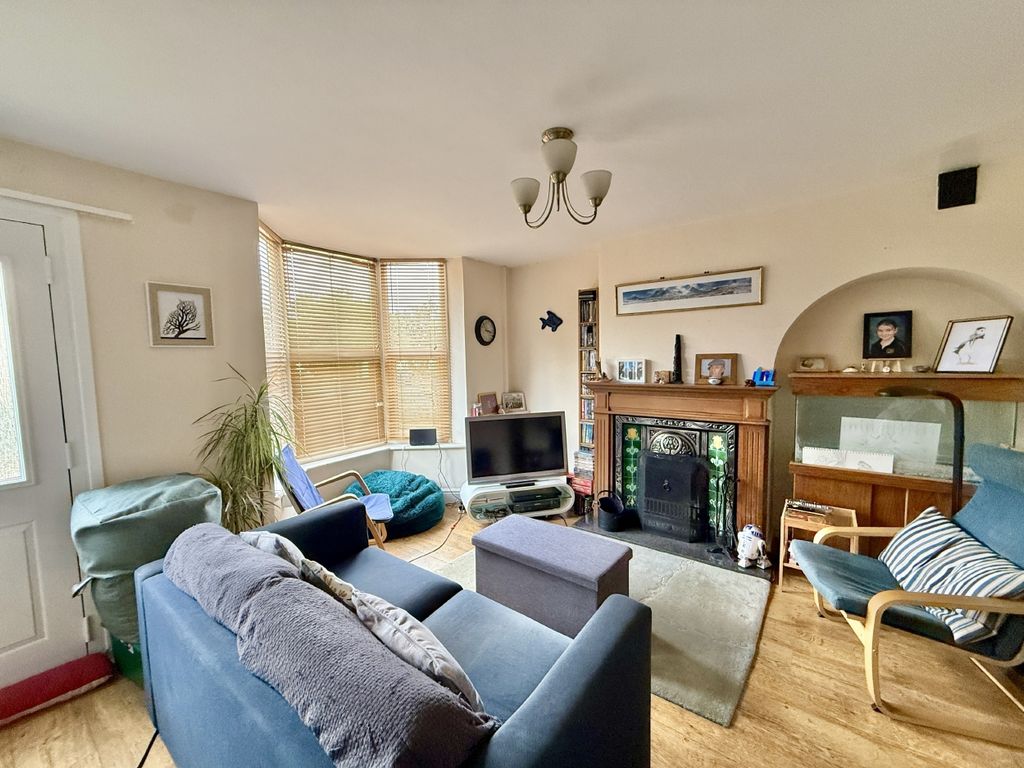Property photo 2 of 14