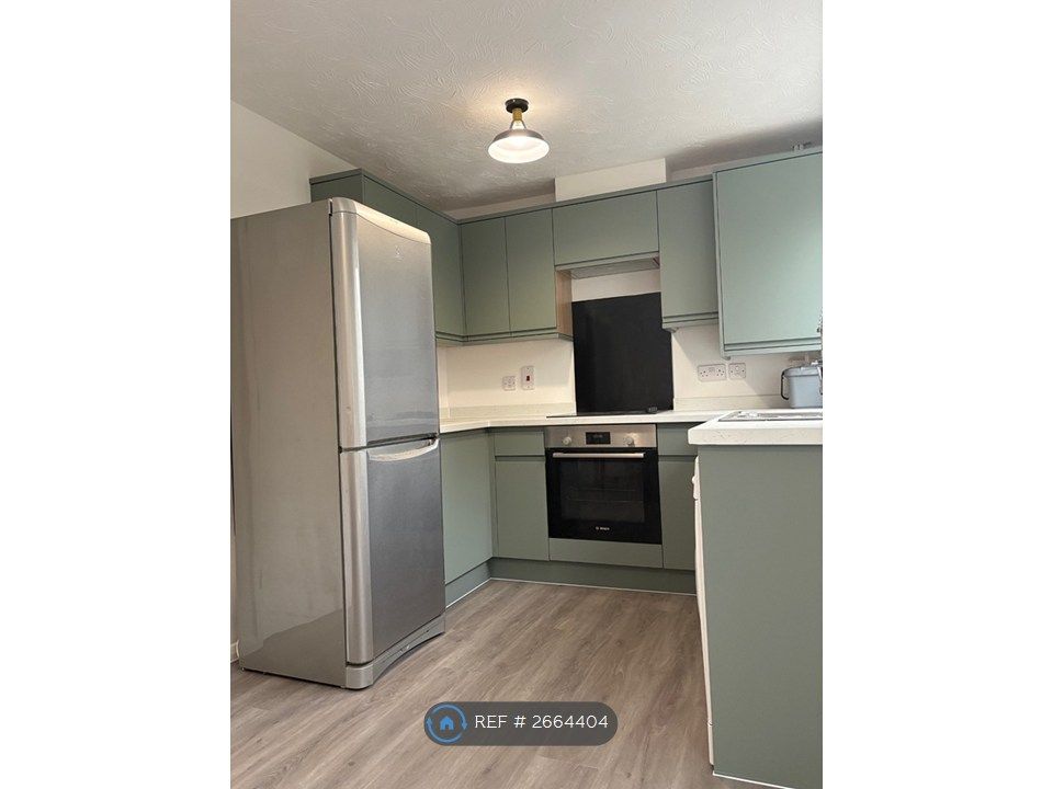 Property photo 2 of 16 Kitchen 2