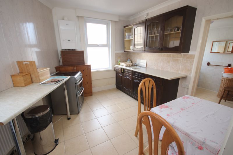 Property photo 3 of 7 Photo 7