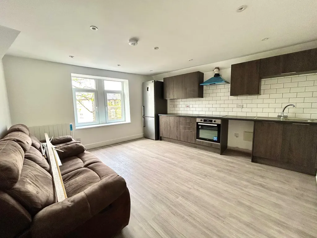 Property photo 1 of 4 Living Kitchen