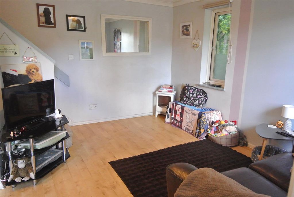 Property photo 2 of 14 Living