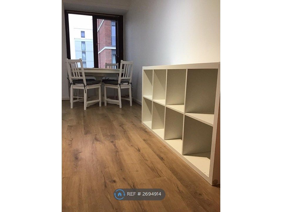 Property photo 2 of 11 Living Room2