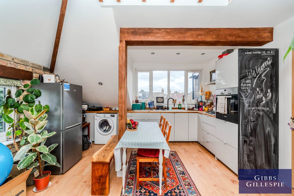 Property photo 3 of 10 3 - Jcphotographystu