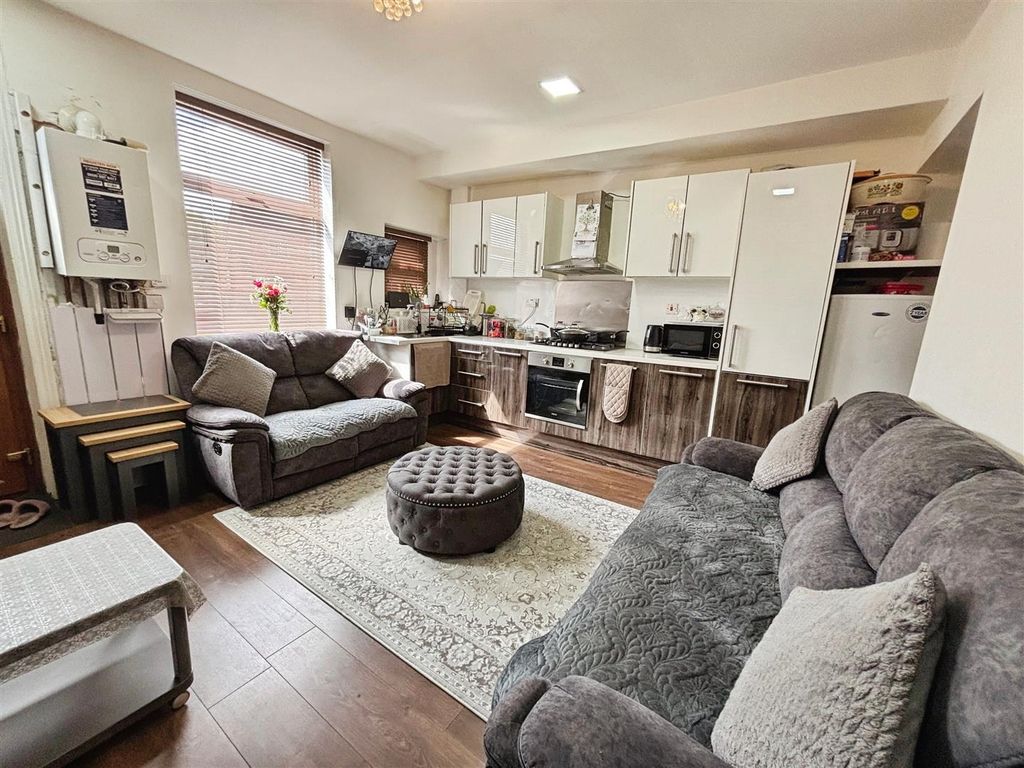 Property photo 2 of 19 Kitchen/Living Room