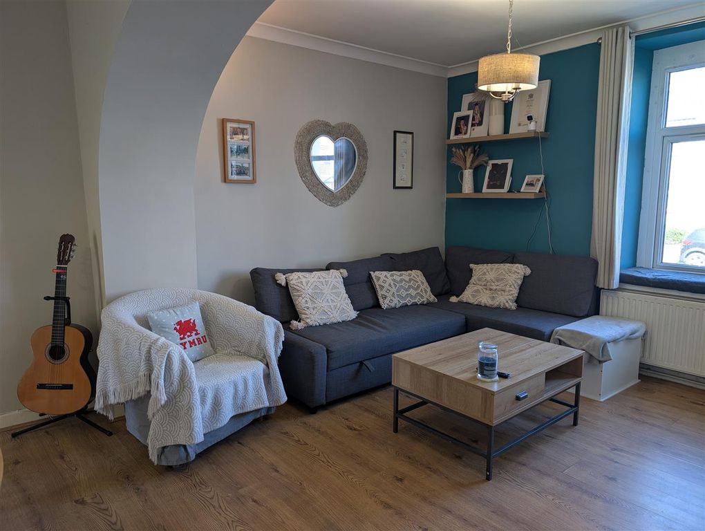 Property photo 3 of 18