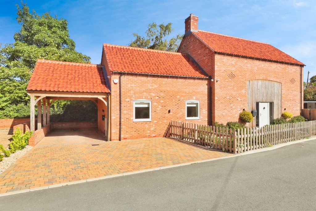 Property photo 1 of 18