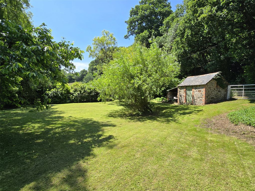 Property photo 2 of 15 Picture No. 25