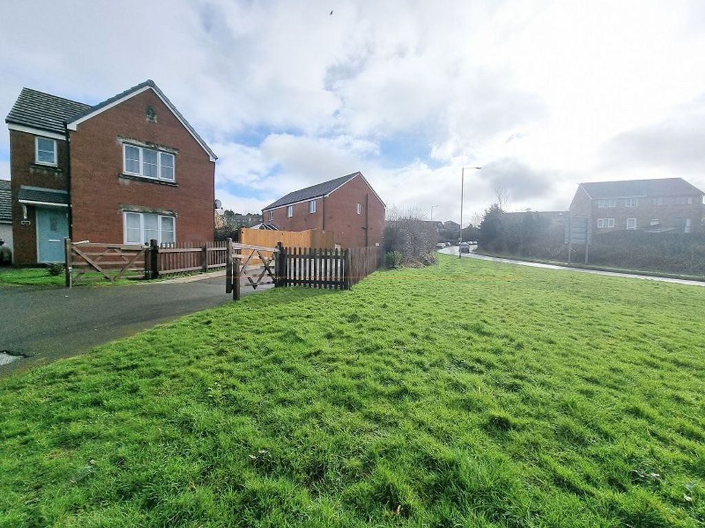 Property photo 2 of 20 Outside