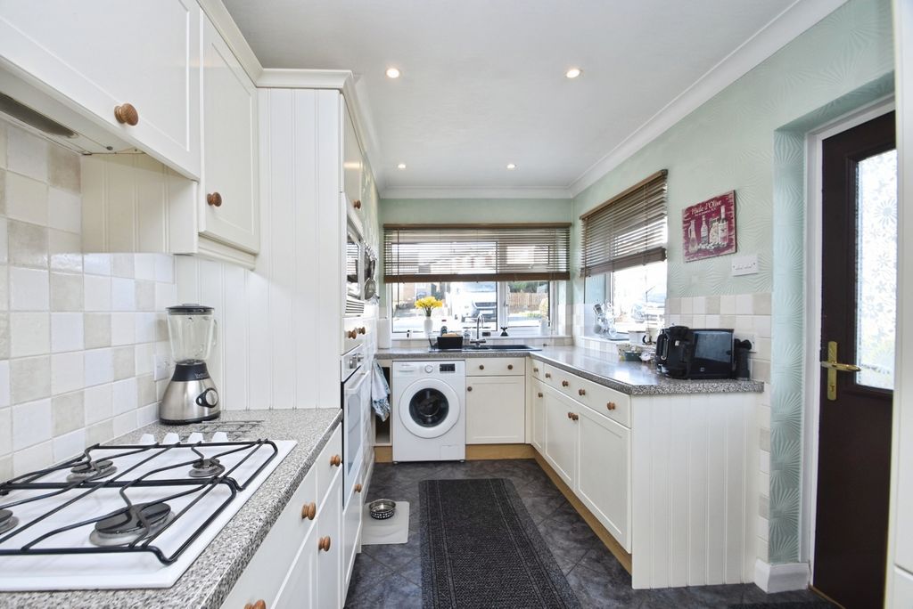 Property photo 3 of 24 Pbox-Img.Jpg