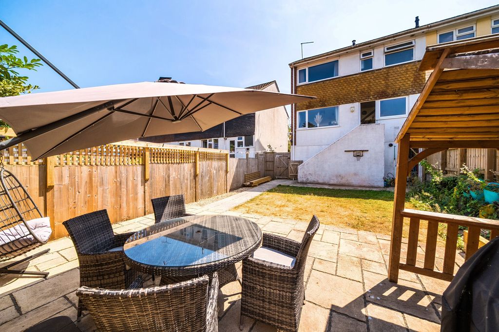 Property photo 3 of 21 3-6A638c53d9362-1...
