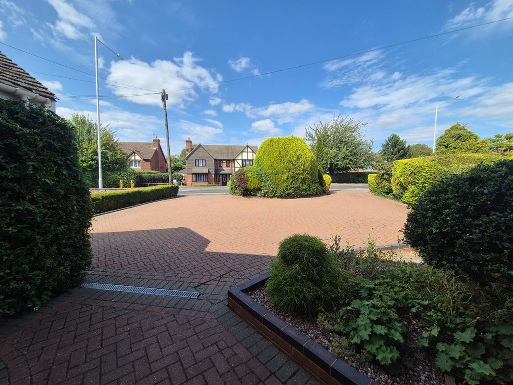 Property photo 2 of 13 5326143