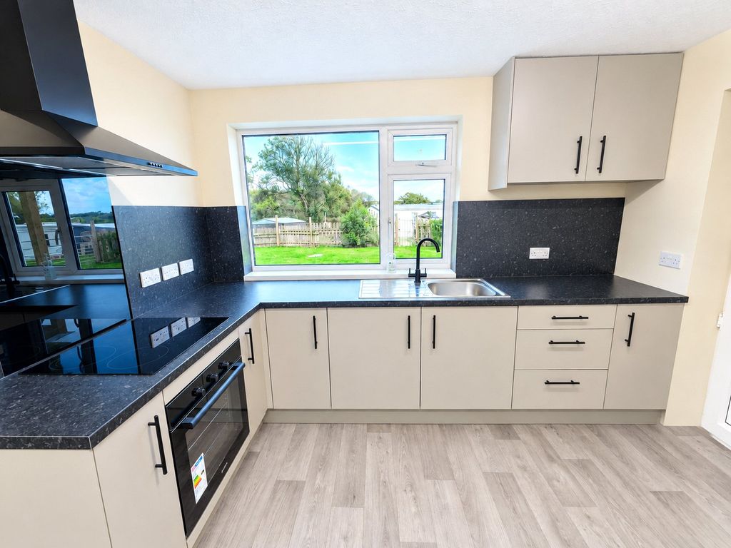Property photo 2 of 11 Picture No. 09