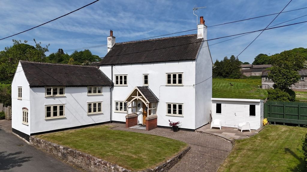 Property photo 1 of 32