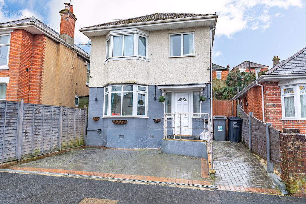 Property photo 1 of 14
