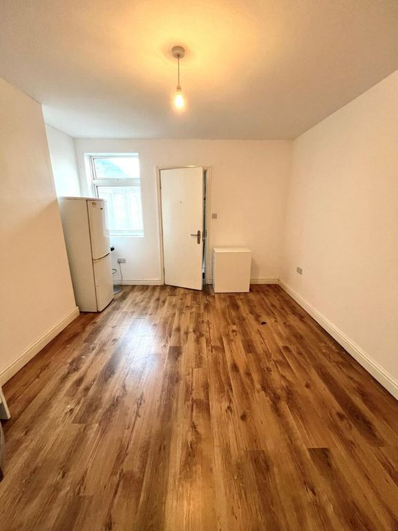 Property photo 2 of 4