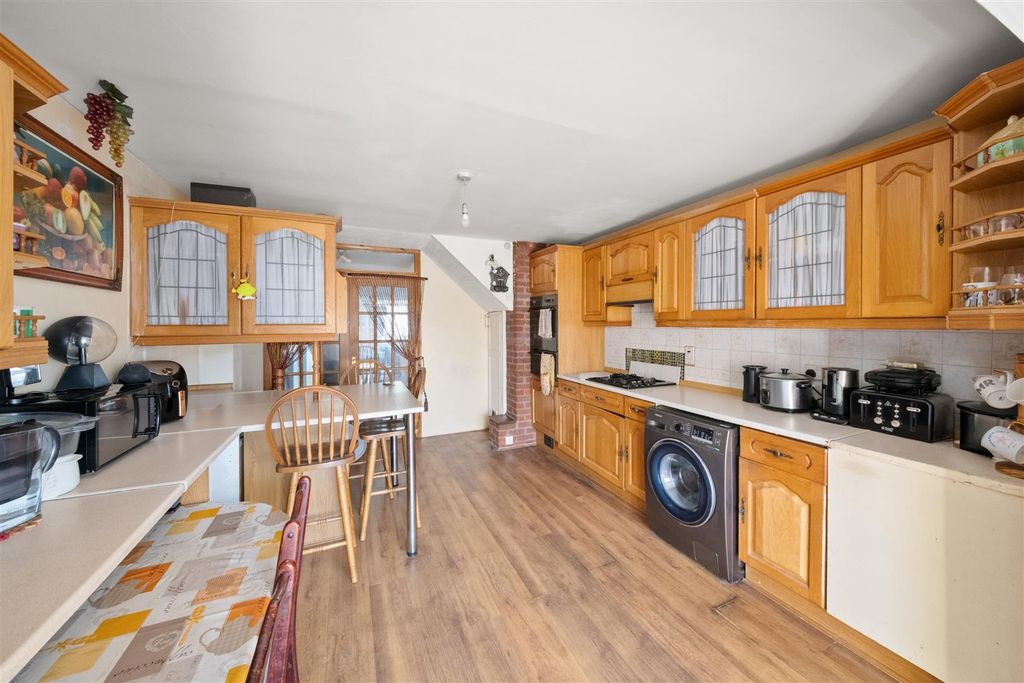 Property photo 3 of 18 3