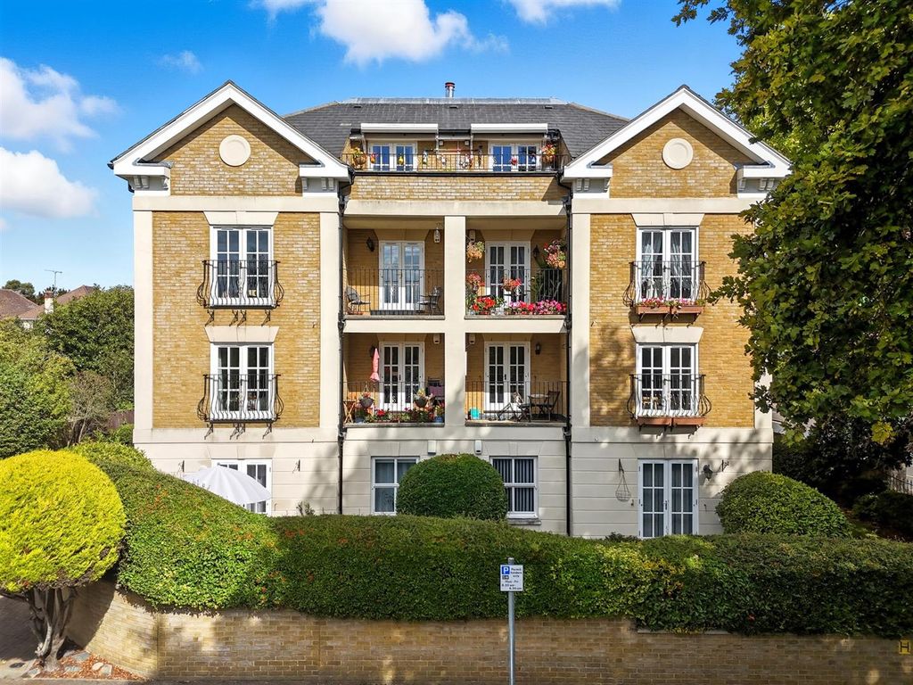 Property photo 2 of 24 004_Dji_20250912115603_0851_d.Jpg