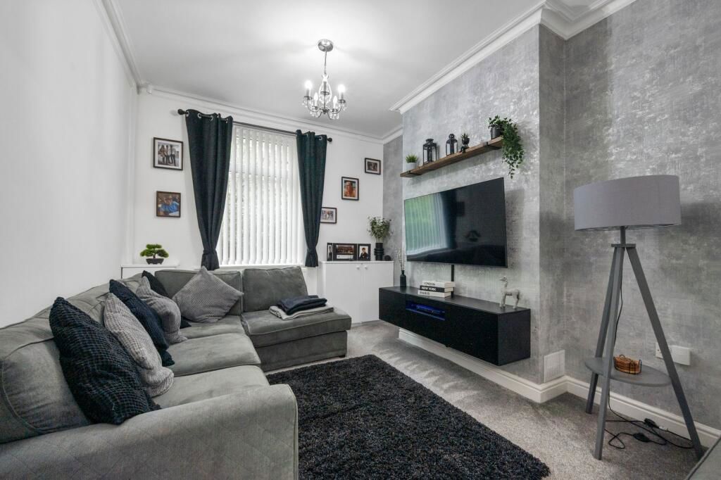 Property photo 2 of 20