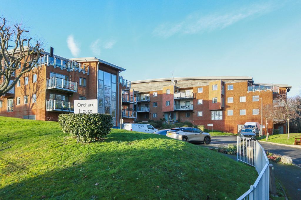 Property photo 1 of 25