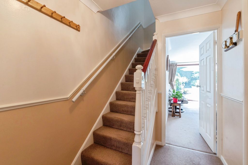 Property photo 3 of 21 Pbox-Img.Jpg