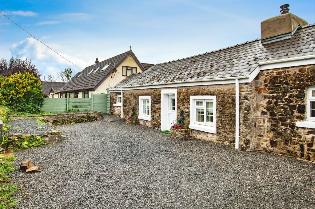 Property photo 1 of 18 Photography