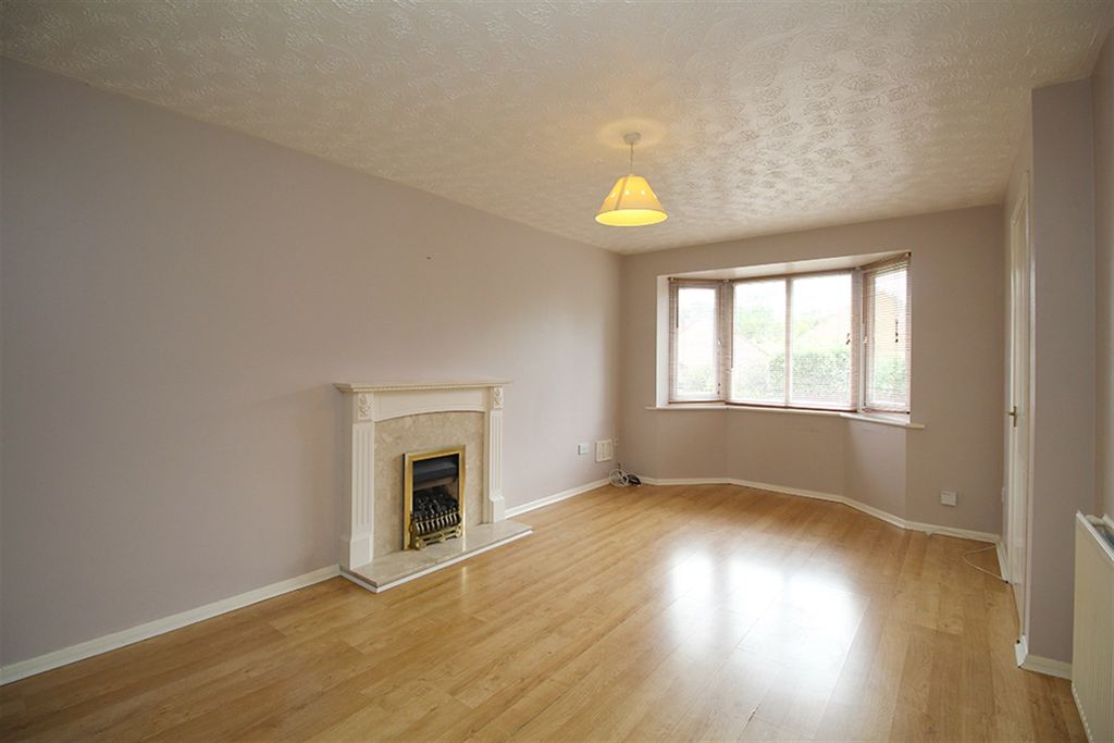 Property photo 3 of 23 Living Room