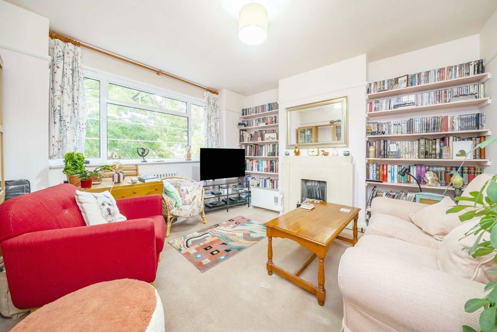 Property photo 2 of 5