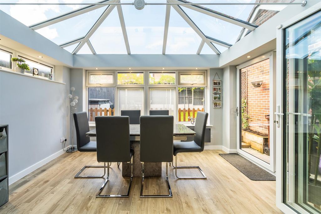 Property photo 2 of 15 35 Barton Drive_13.Jpg