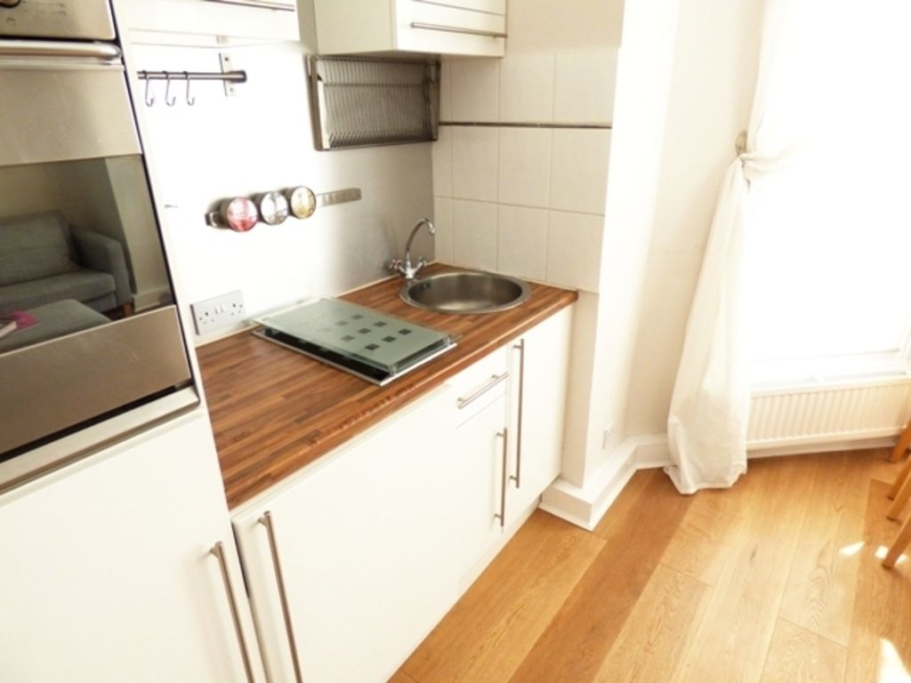 Property photo 3 of 6