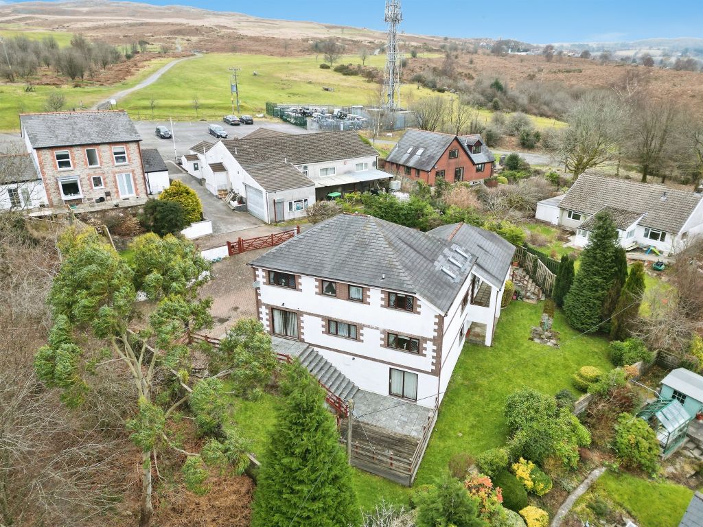 Property photo 1 of 34
