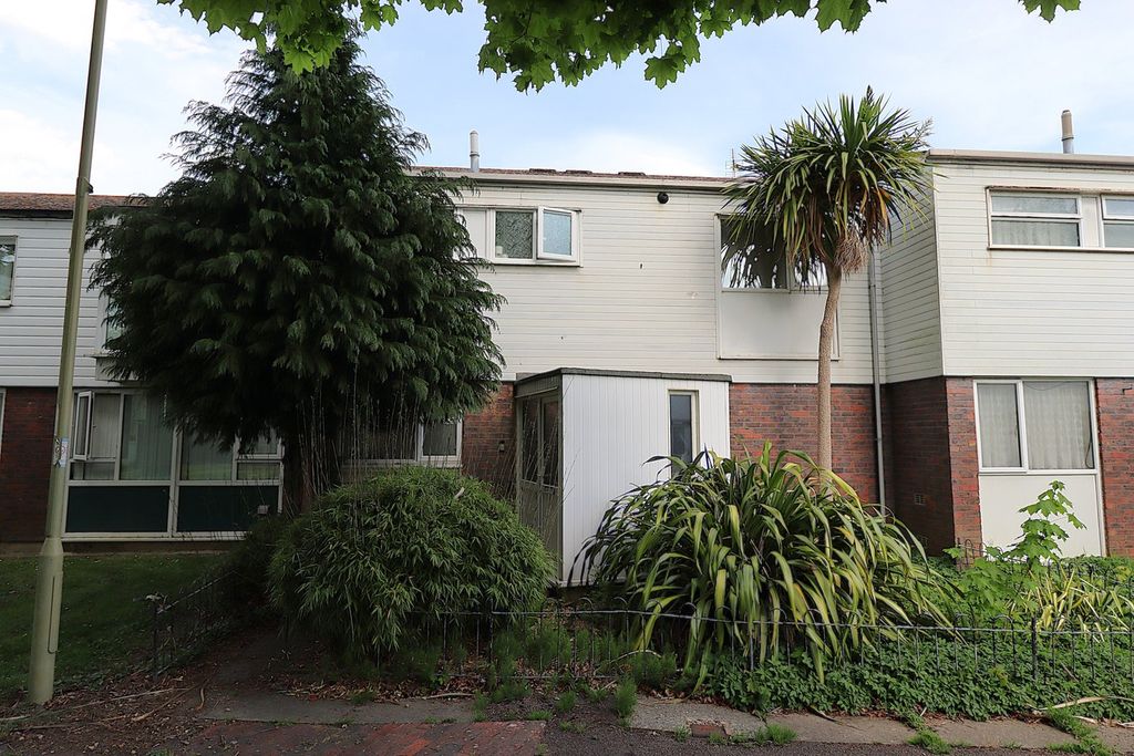 Property photo 1 of 11