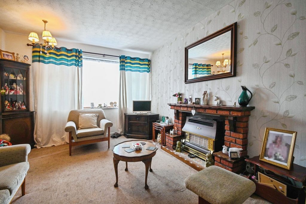 Property photo 2 of 17 Living Room