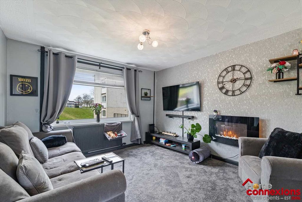 Property photo 2 of 20 Lounge Dining (1)