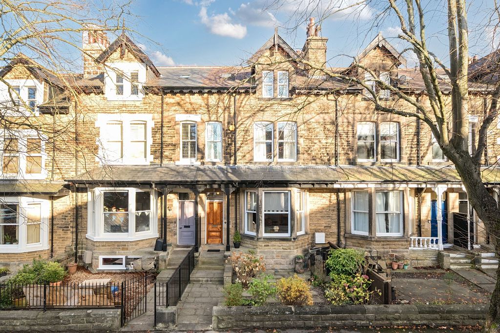 Property photo 1 of 21